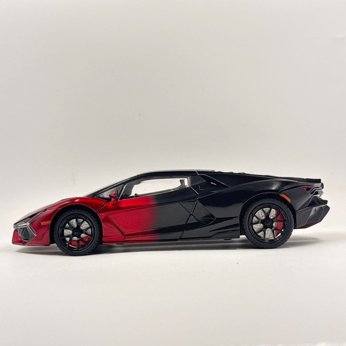 Aetron Lamborghini Revuelto 1:24 diecast model, side profile — Where to Buy Diecast Cars in Pune (2026)