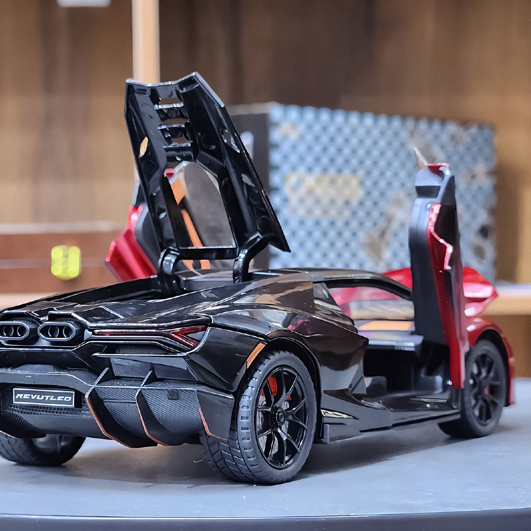 Aetron Lamborghini Revuelto 1:24 Diecast Model — image 4